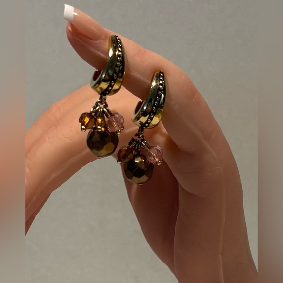 Vintage Style Gold Tone Clip-On Dangle
Earrings | Bronze & Pink Beaded Cluster - Picture 4 of 13